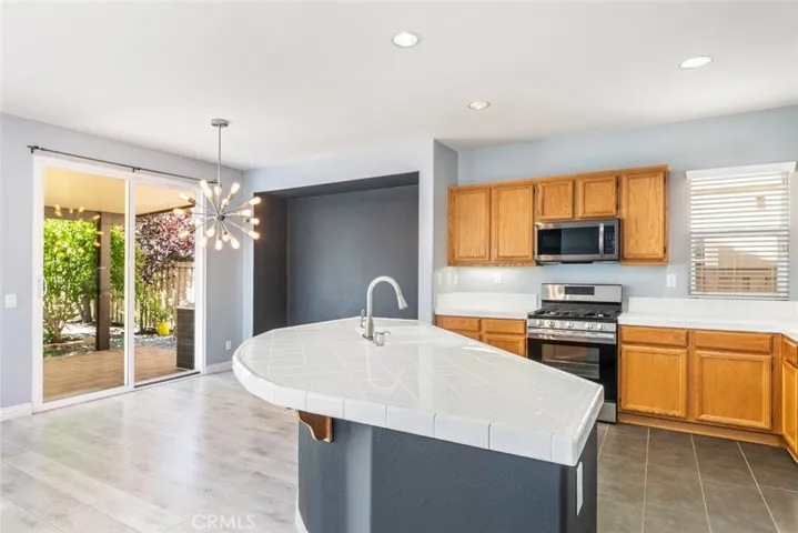34013 Winterberry Lane, Lake Elsinore, California 92532