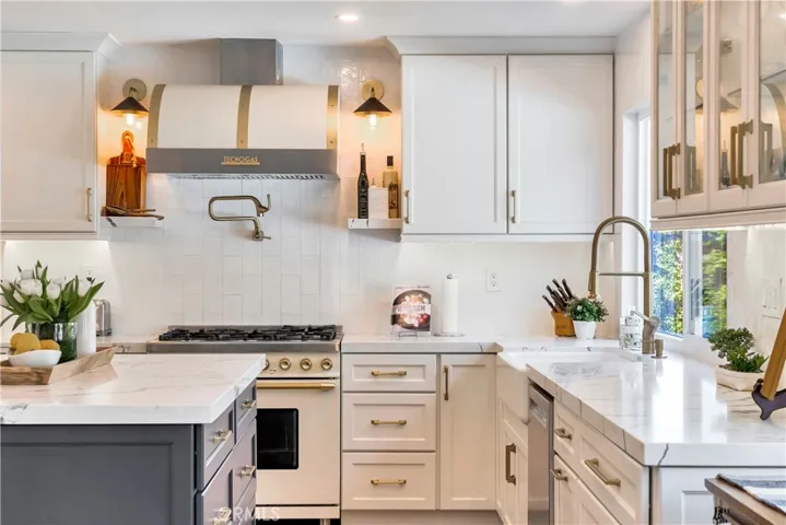 750 S Goldfinch Way, Anaheim Hills, California 92807