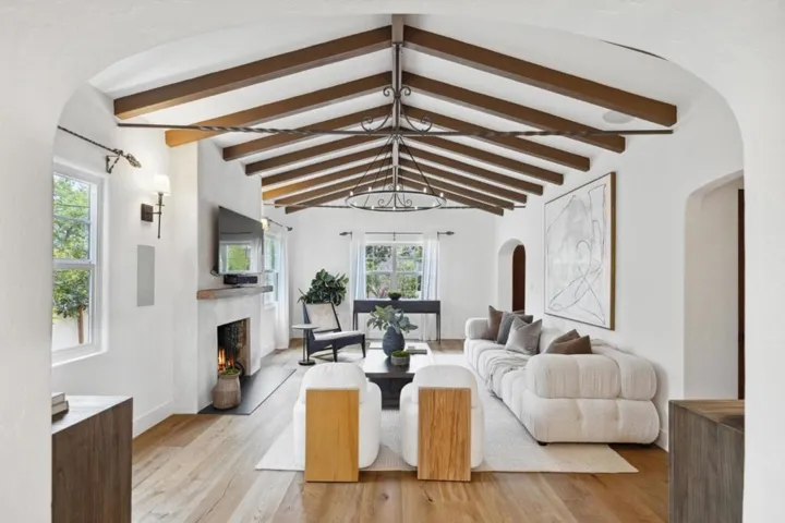 195 N California Avenue, Palo Alto, California 94301