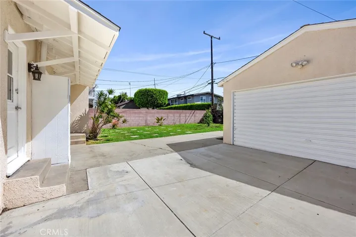 2 Car Detached Garage