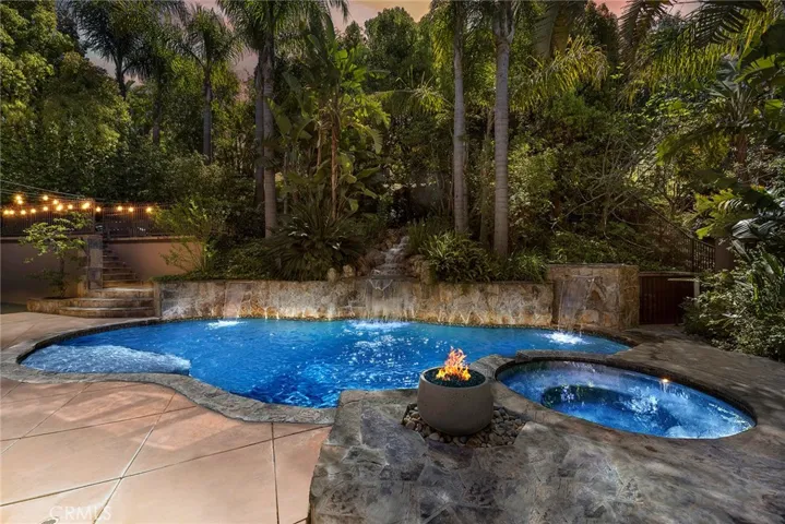 7552 E Bridgewood Drive, Anaheim Hills, California 92808