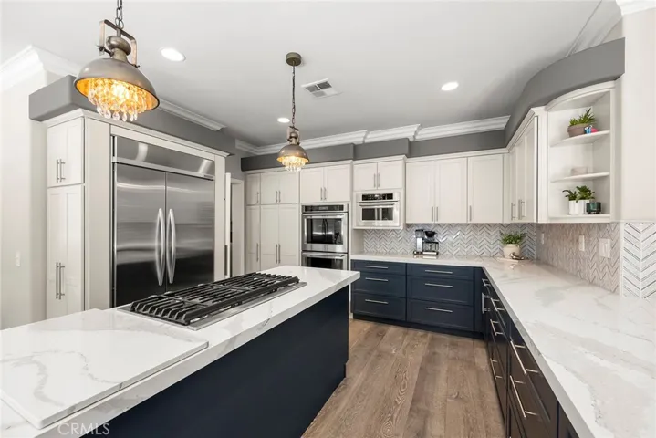 7552 E Bridgewood Drive, Anaheim Hills, California 92808