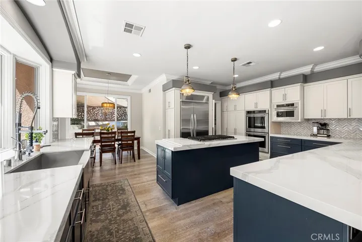 7552 E Bridgewood Drive, Anaheim Hills, California 92808