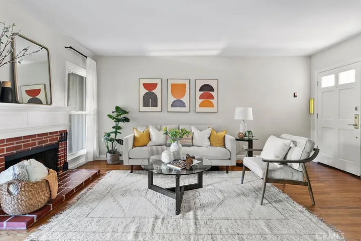 3532 Senasac Avenue, Long Beach, California 90808