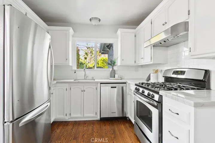 3532 Senasac Avenue, Long Beach, California 90808