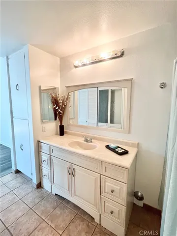 26115 Mcbean 1, Valencia, California 91355