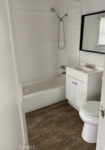 1045 E 4th Street, Long Beach, California 90802