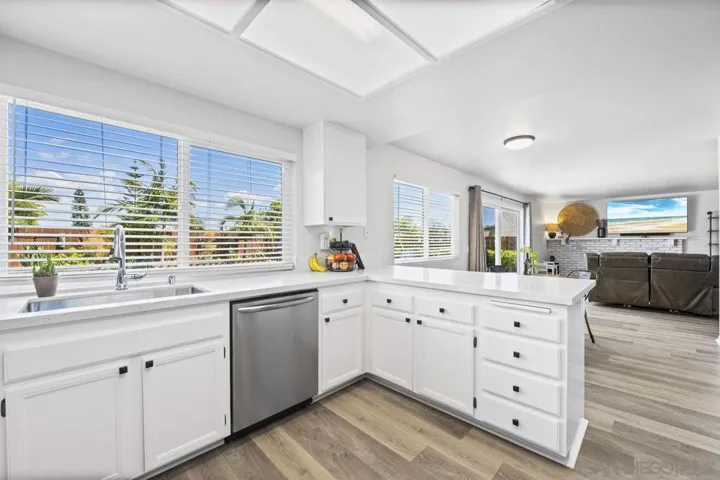 2838 Rutgers Place, Oceanside, California 92056