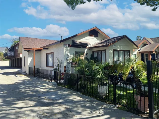 819 Cypress Avenue, Santa Ana, California 92701