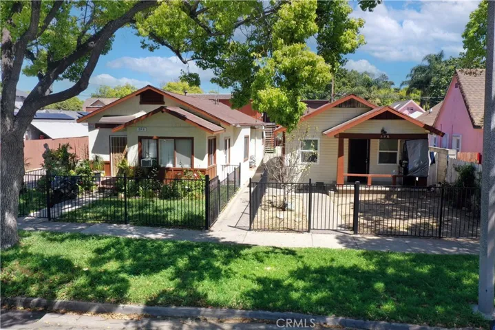819 Cypress Avenue, Santa Ana, California 92701