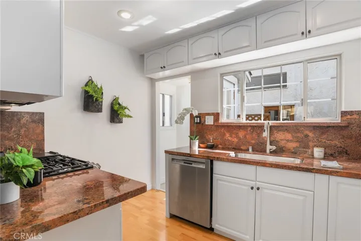 337 N Hanford Avenue, San Pedro, California 90732