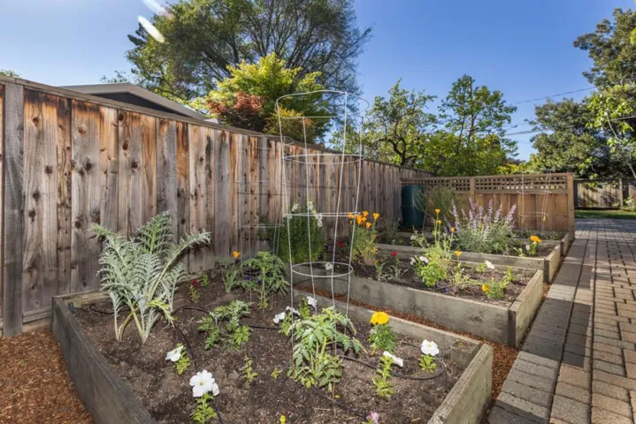 750 Stone Lane, Palo Alto, California 94303