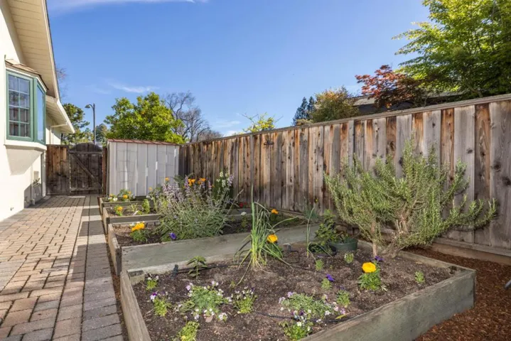 750 Stone Lane, Palo Alto, California 94303