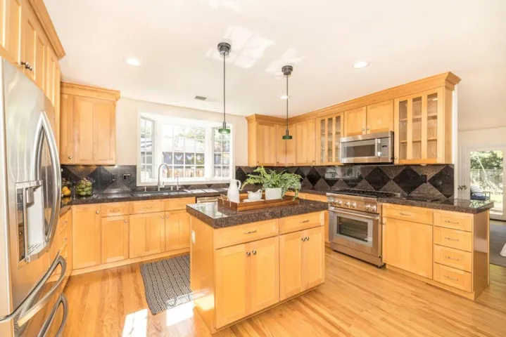 750 Stone Lane, Palo Alto, California 94303