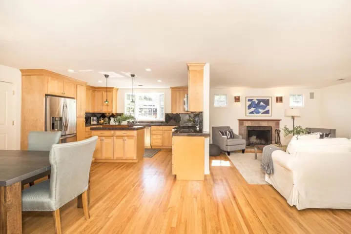 750 Stone Lane, Palo Alto, California 94303