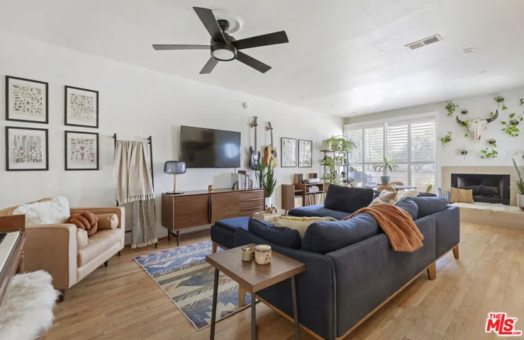 4701 Colfax Avenue 6, Studio City, California 91602