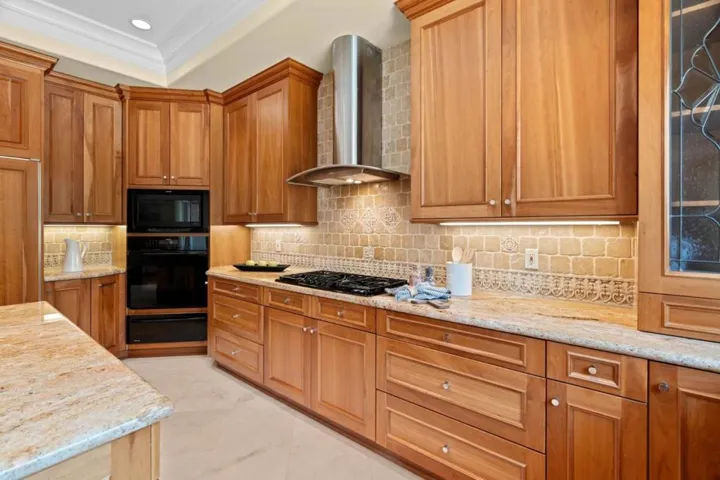 19287 San Marcos Road, Saratoga, California 95070