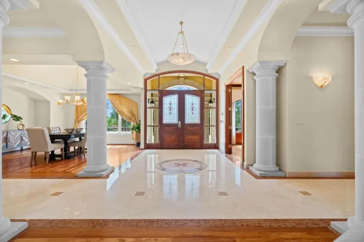 19287 San Marcos Road, Saratoga, California 95070