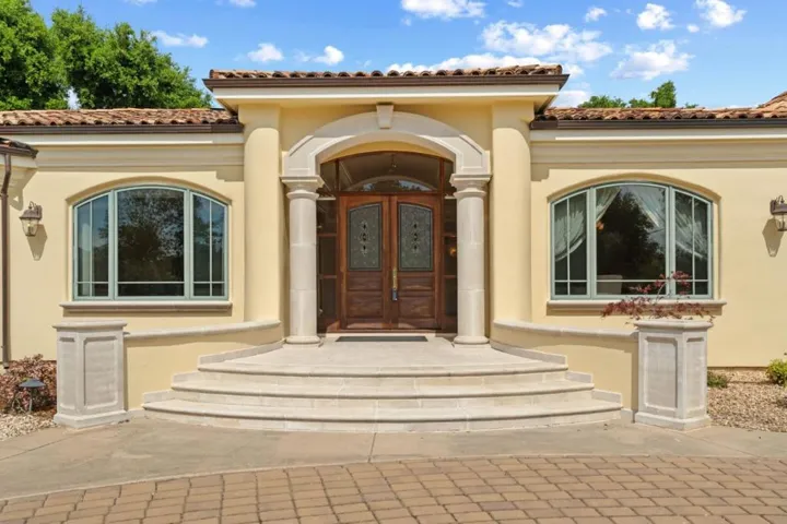 19287 San Marcos Road, Saratoga, California 95070