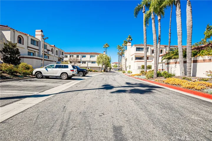 2971 Plaza Del Amo 201, Torrance, California 90503