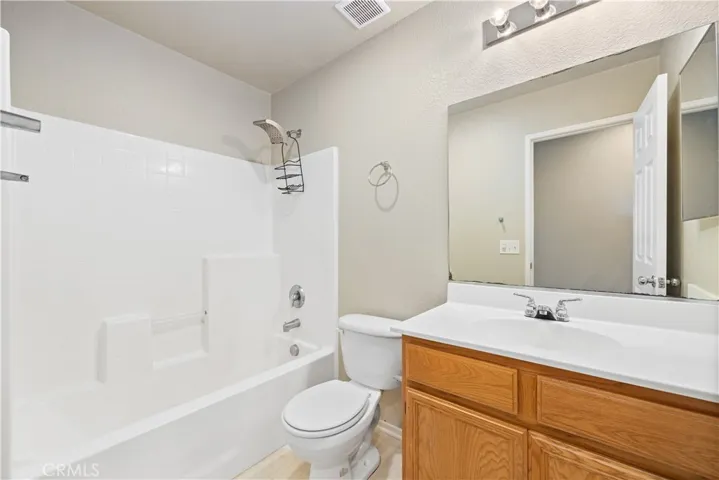 13845 Ashmont Street, Victorville, California 92392