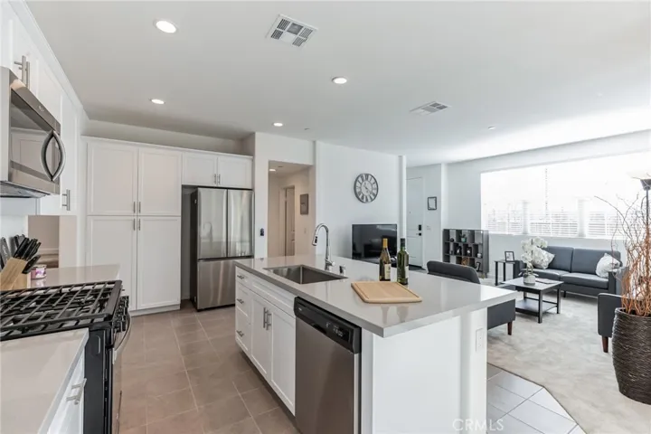 4331 S. Cantos Paseo 24, Ontario, California 91761