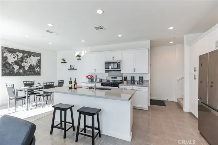 4331 S. Cantos Paseo 24, Ontario, California 91761