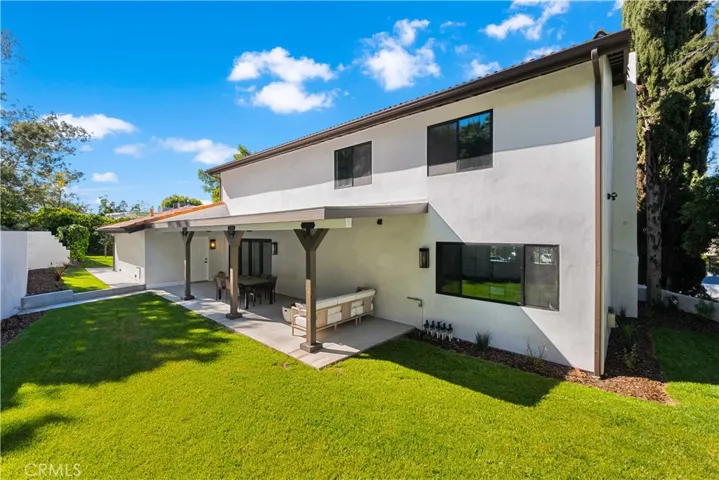 22778 Charlemont Place, Woodland Hills, California 91364
