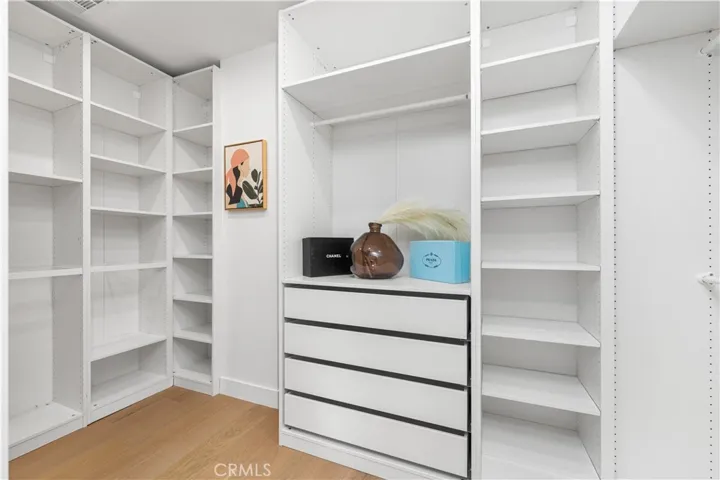 Walk in Closet