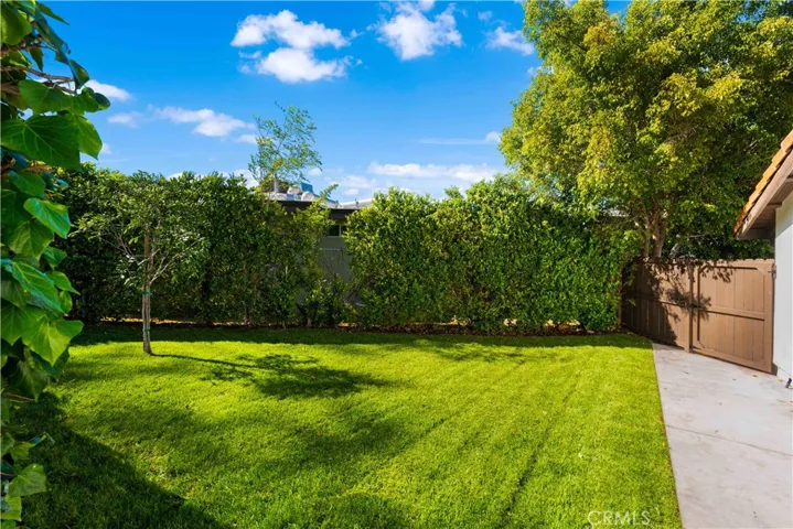 22778 Charlemont Place, Woodland Hills, California 91364