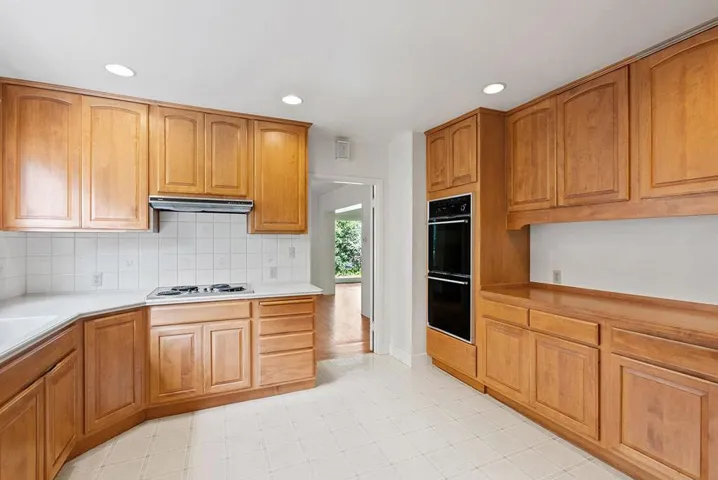 536 Tennyson Avenue, Palo Alto, California 94301