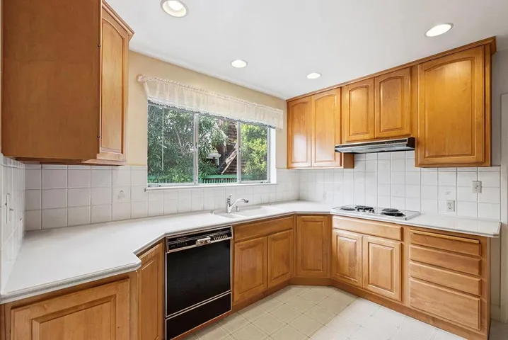 536 Tennyson Avenue, Palo Alto, California 94301