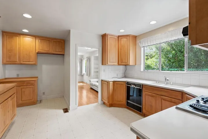 536 Tennyson Avenue, Palo Alto, California 94301