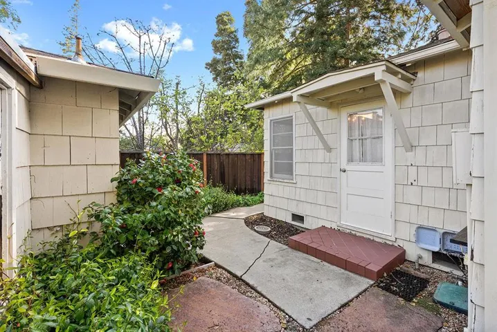 536 Tennyson Avenue, Palo Alto, California 94301