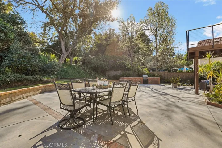 748 Lynnmere Drive, Thousand Oaks, California 91360