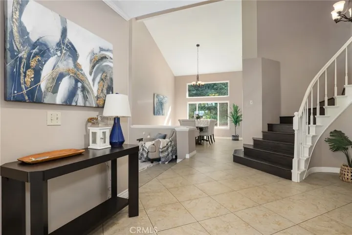 748 Lynnmere Drive, Thousand Oaks, California 91360