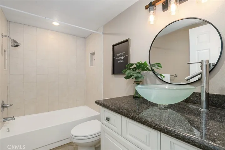 748 Lynnmere Drive, Thousand Oaks, California 91360