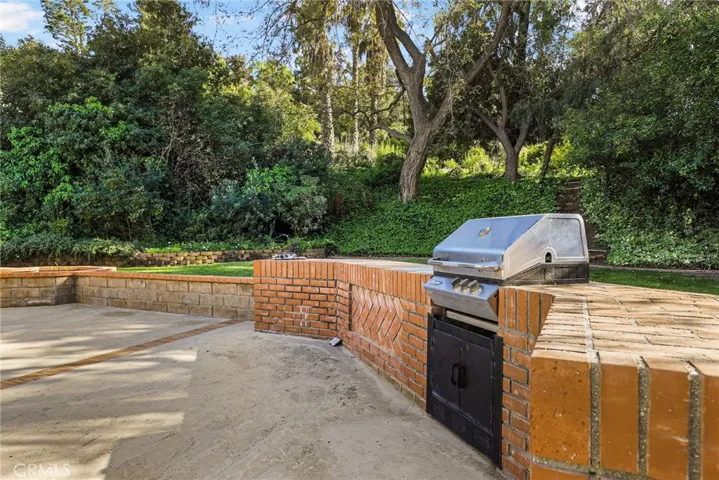 748 Lynnmere Drive, Thousand Oaks, California 91360