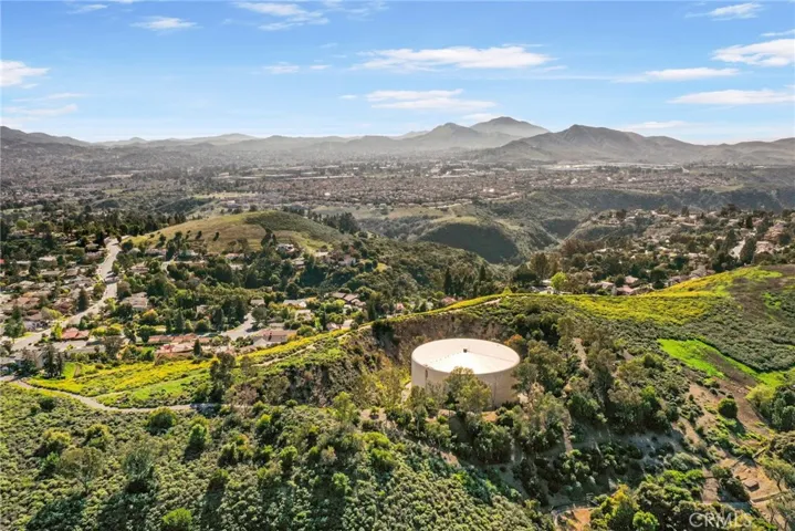 748 Lynnmere Drive, Thousand Oaks, California 91360