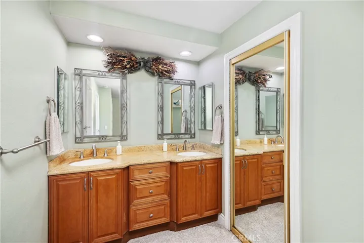 25492 Buckwood, Lake Forest, California 92630