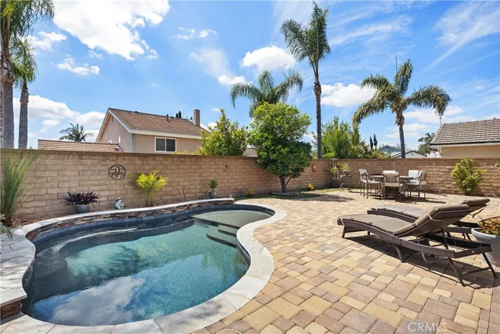 25492 Buckwood, Lake Forest, California 92630