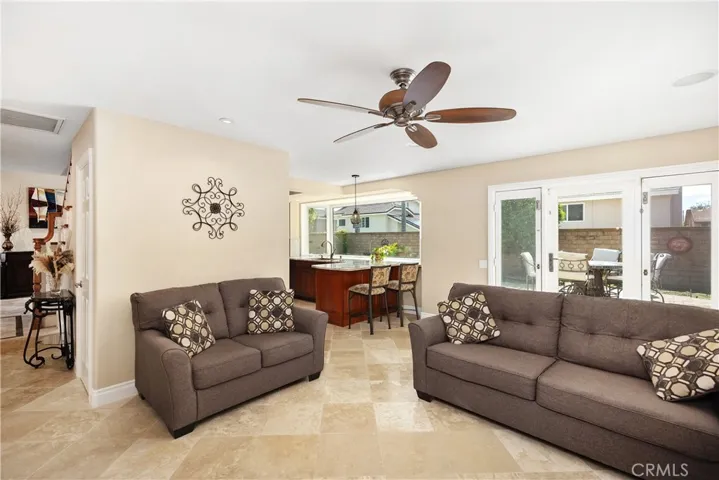 25492 Buckwood, Lake Forest, California 92630