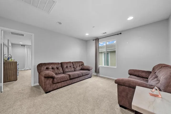 8611 Skylight Way, Lakeside, California 92040