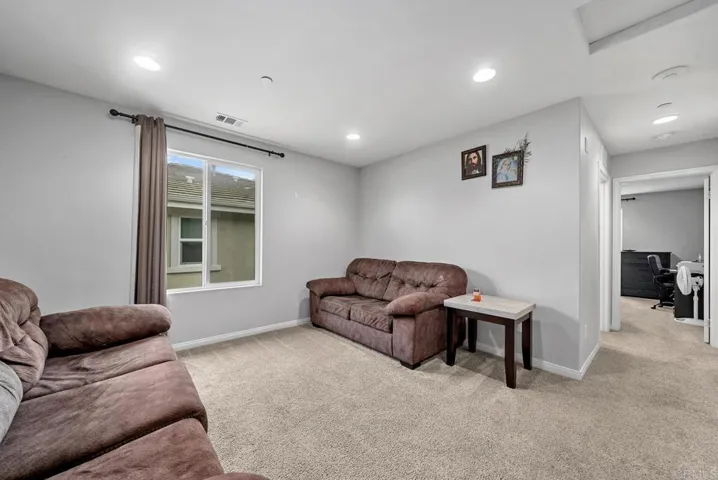 8611 Skylight Way, Lakeside, California 92040