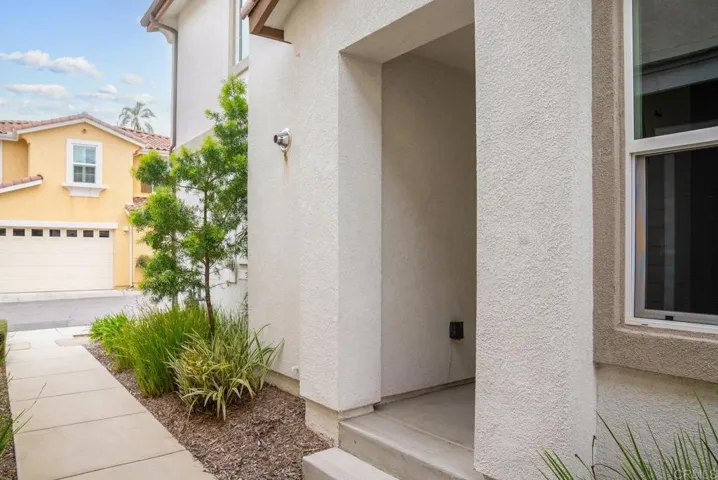 8611 Skylight Way, Lakeside, California 92040