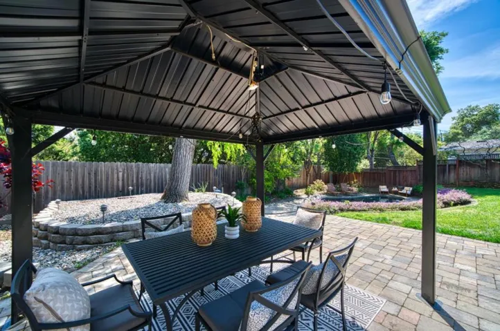 18310 Montpere Way, Saratoga, California 95070