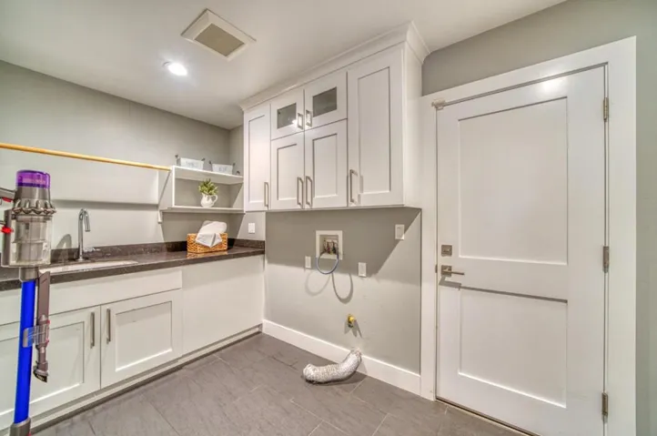 18310 Montpere Way, Saratoga, California 95070