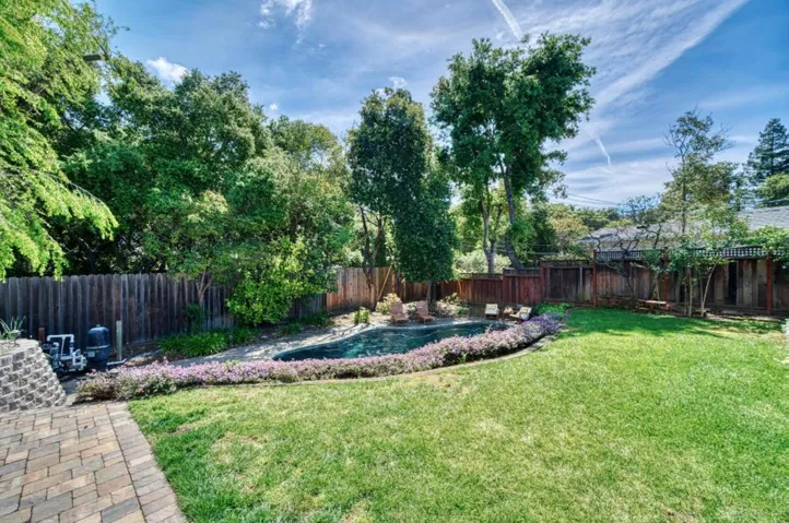 18310 Montpere Way, Saratoga, California 95070