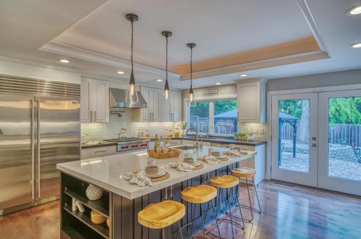 18310 Montpere Way, Saratoga, California 95070