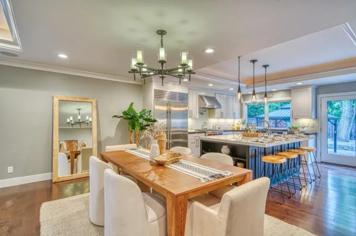 18310 Montpere Way, Saratoga, California 95070